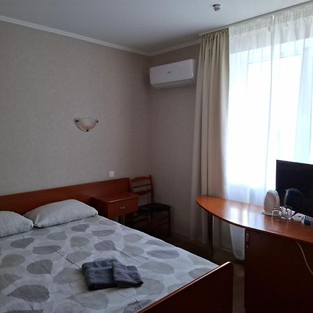 Duets Hotell Daugavpils Exteriör bild