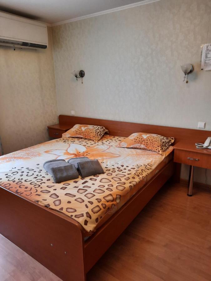 Duets Hotell Daugavpils Exteriör bild