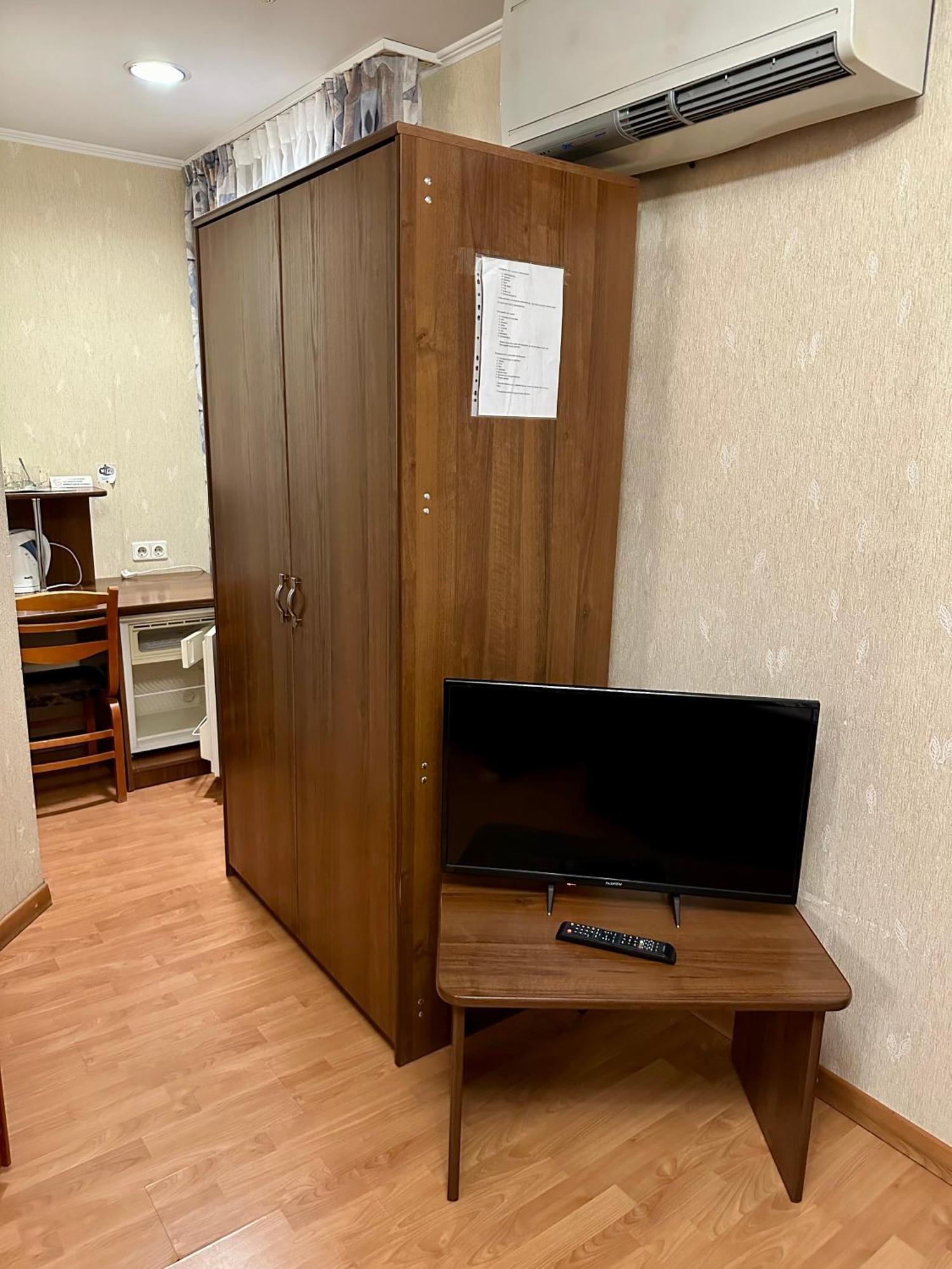 Duets Hotell Daugavpils Exteriör bild